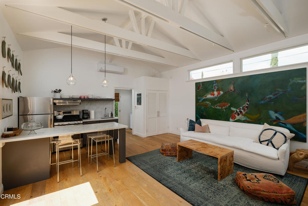 2325 Montrose Avenue A