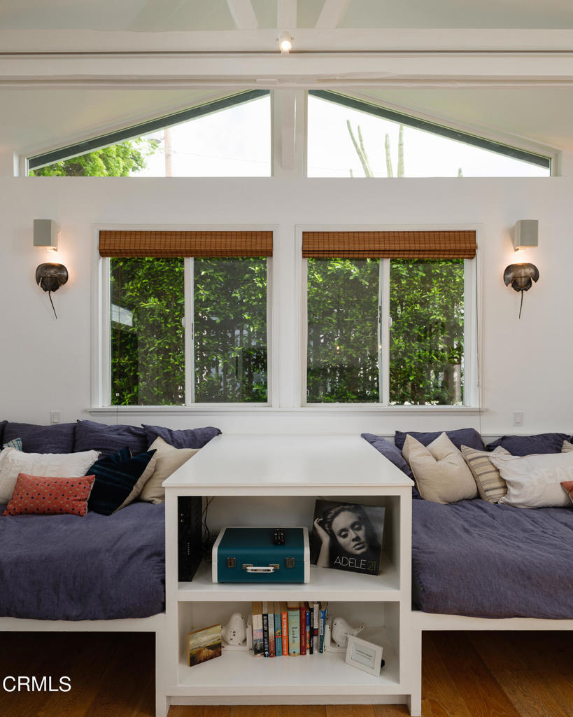 2325 Montrose Avenue A