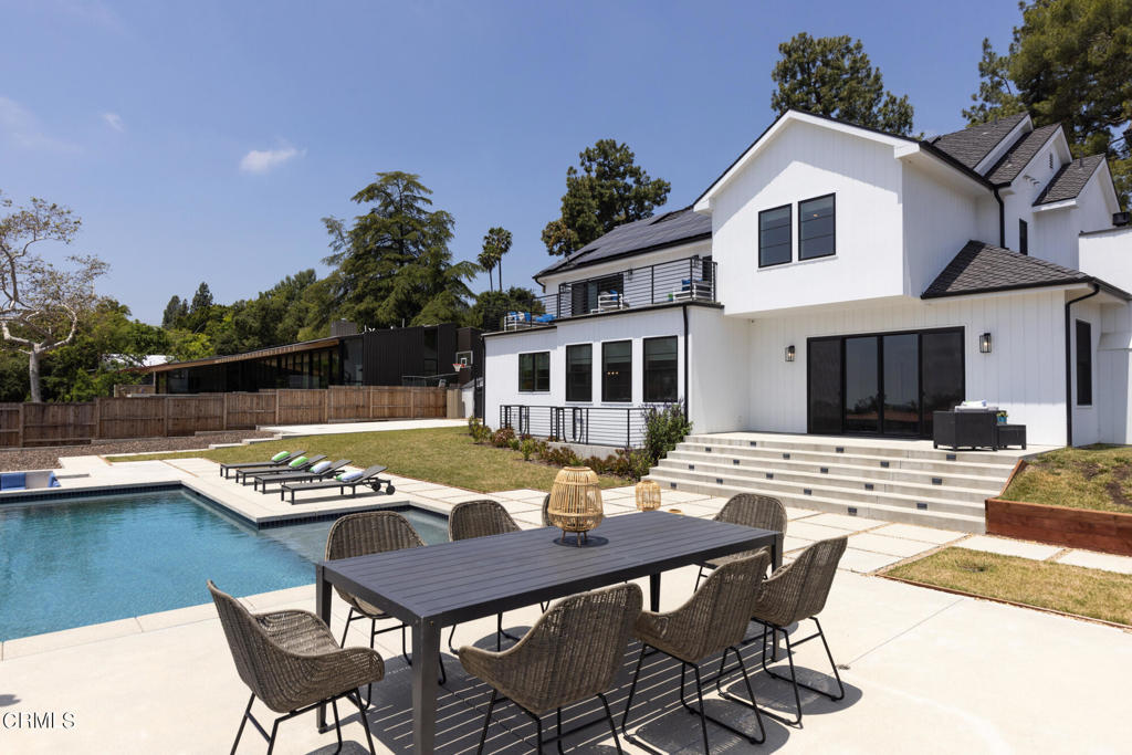 1220 Journeys End Drive