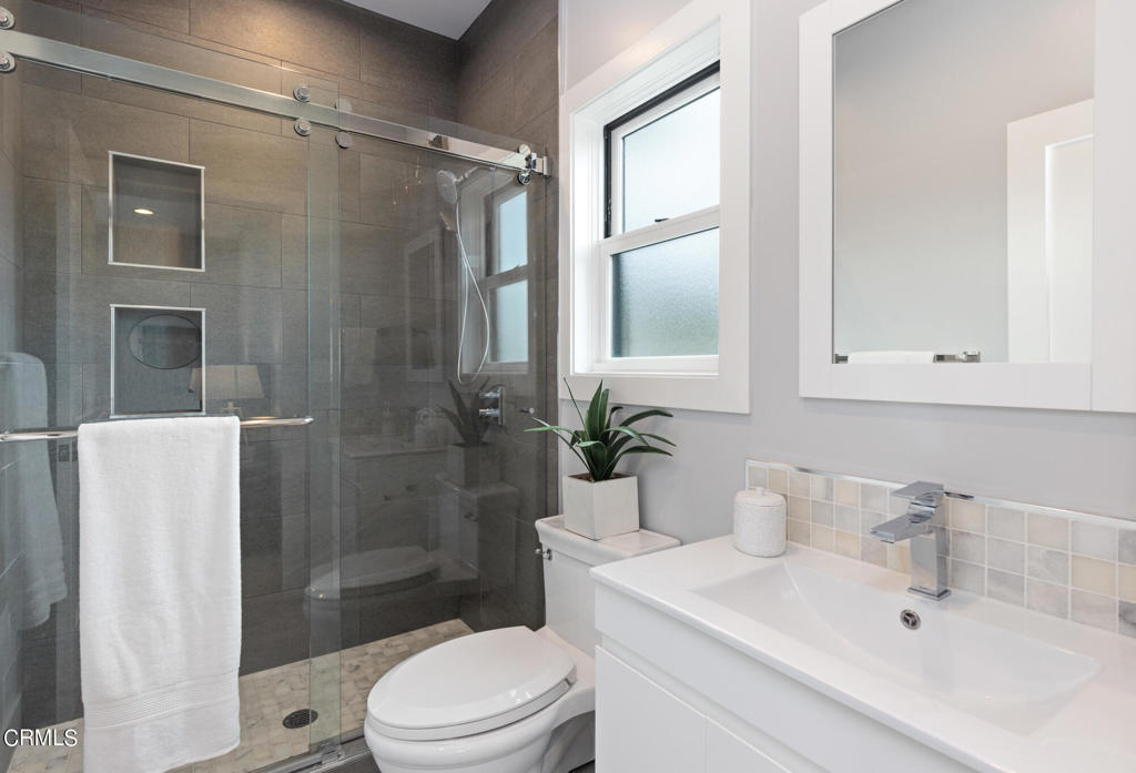 1220 Journeys End Drive