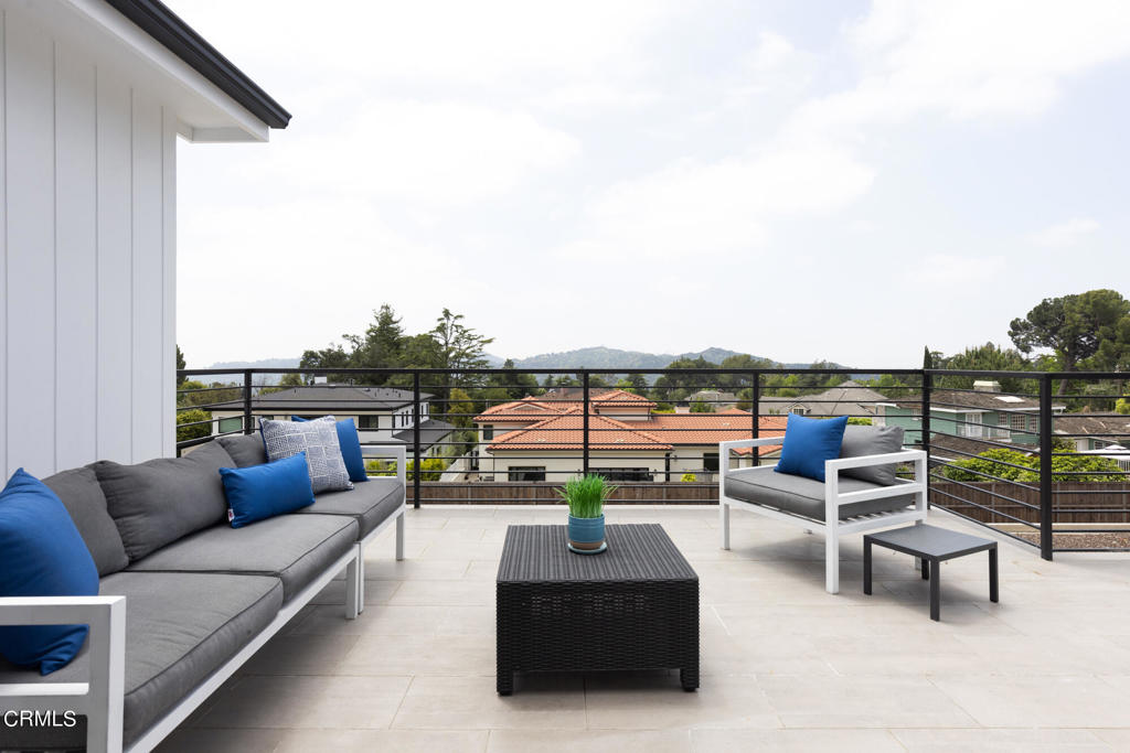 1220 Journeys End Drive