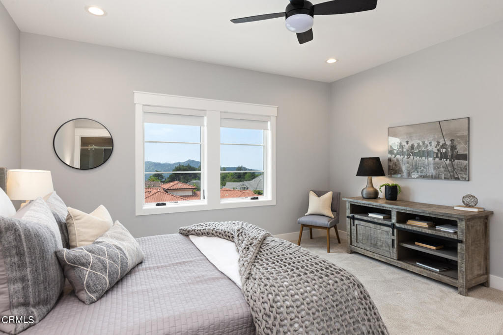 1220 Journeys End Drive