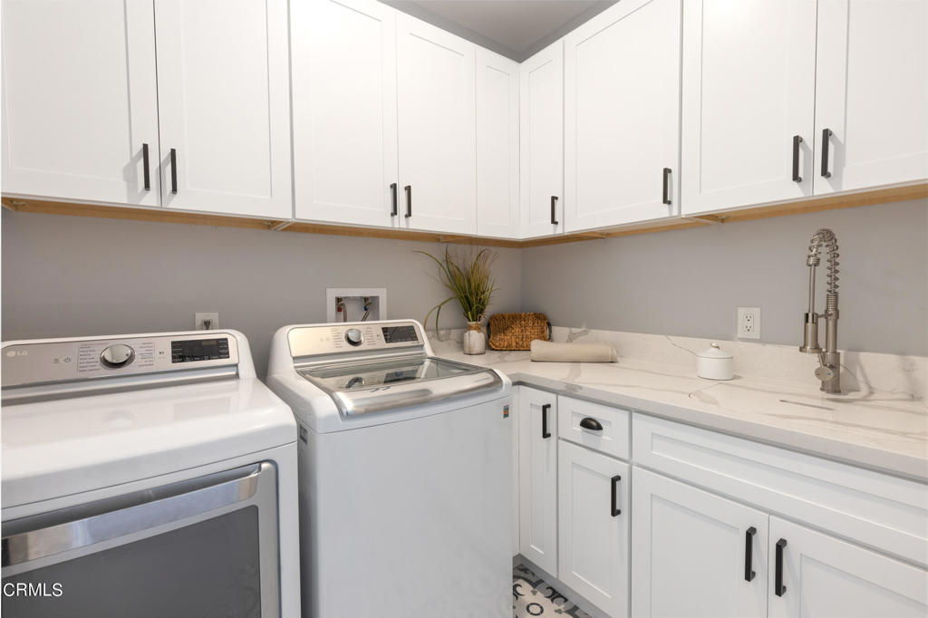 1220 Journeys End Drive