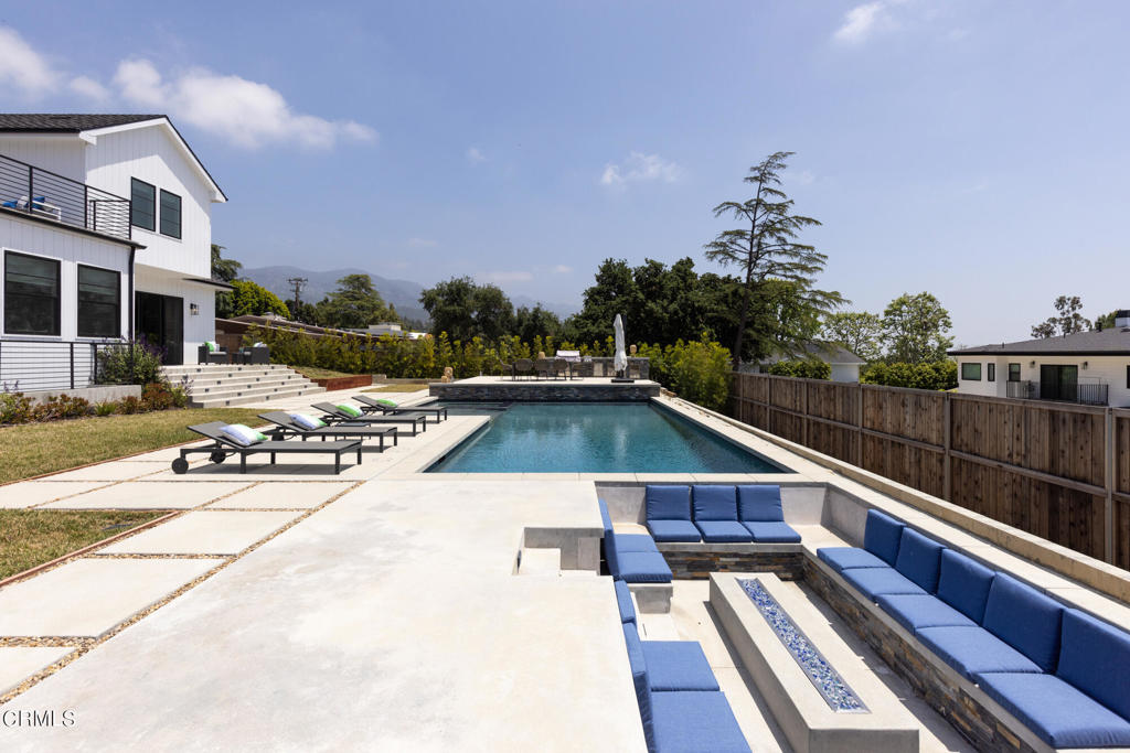 1220 Journeys End Drive