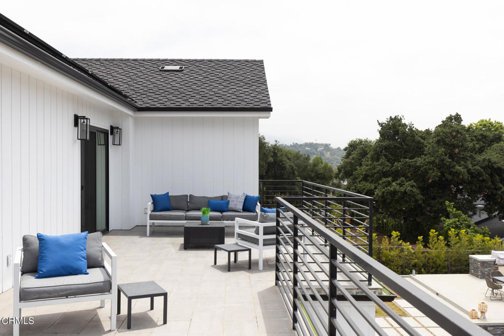 1220 Journeys End Drive