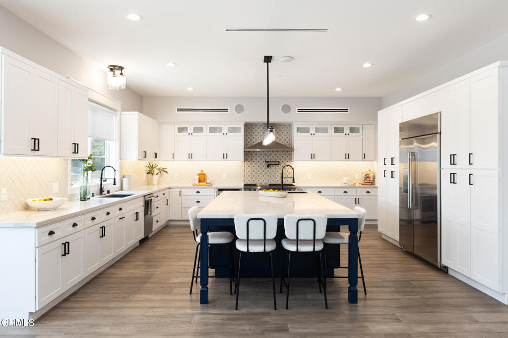 1220 Journeys End Drive