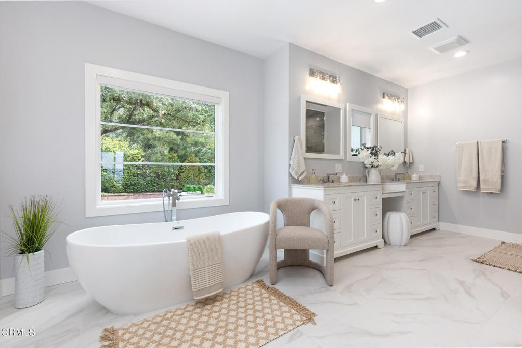 1220 Journeys End Drive