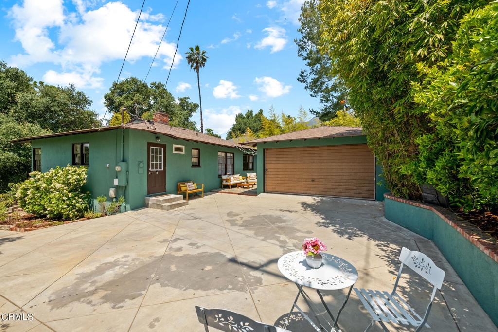 1265 Sunny Oaks Circle