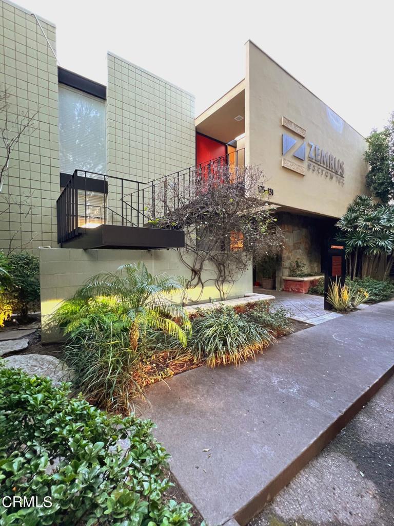 131 W Green Street B