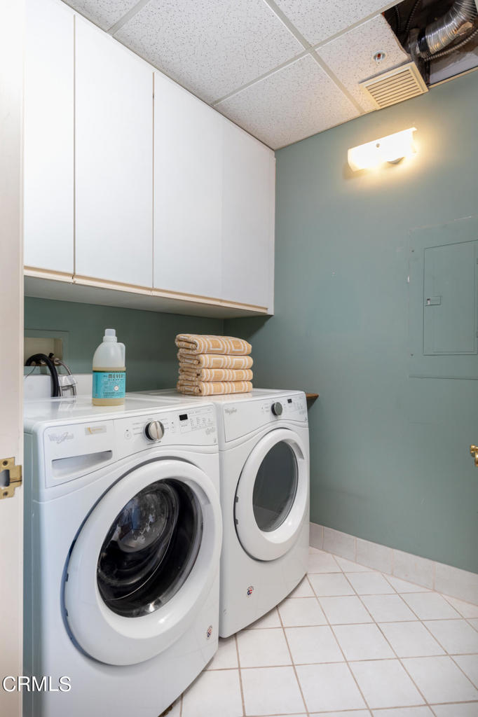 521 S Orange Grove Boulevard 200