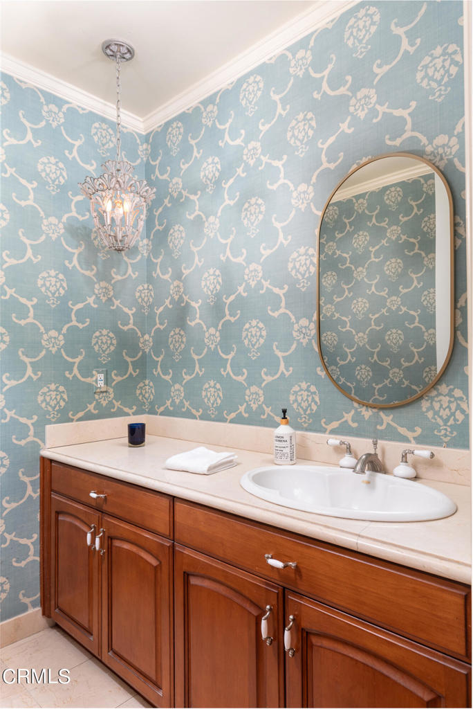 521 S Orange Grove Boulevard 200