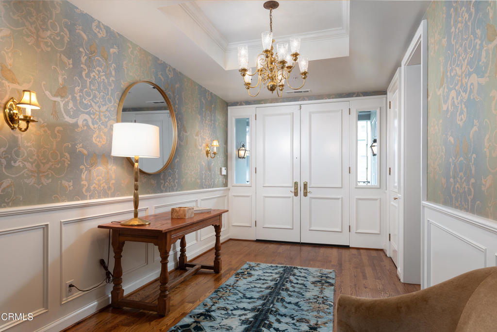 521 S Orange Grove Boulevard 200