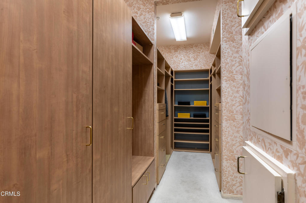 521 S Orange Grove Boulevard 200