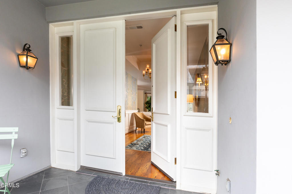 521 S Orange Grove Boulevard 200