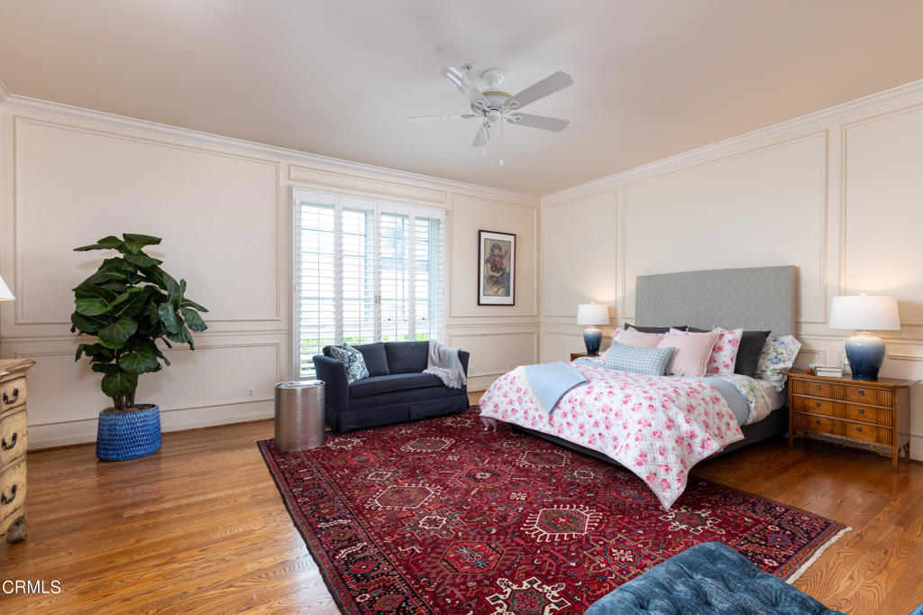 521 S Orange Grove Boulevard 200