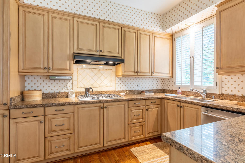 521 S Orange Grove Boulevard 200