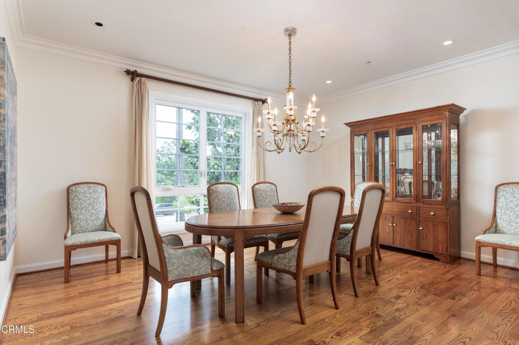 521 S Orange Grove Boulevard 200