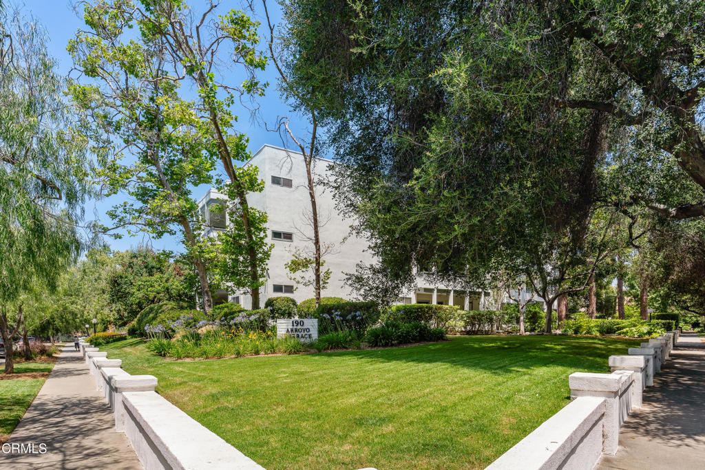 190 Arroyo Terrace 101