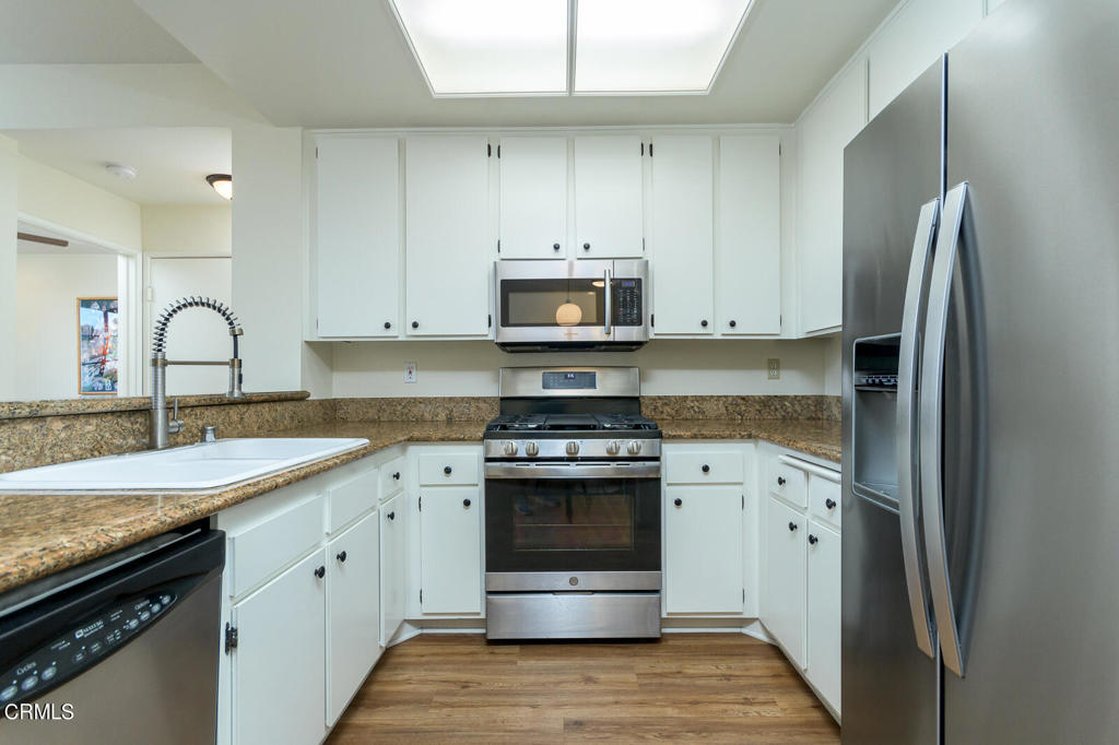 221 S Oak Knoll Avenue 305