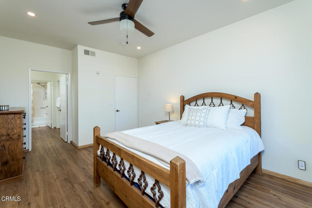 221 S Oak Knoll Avenue 305