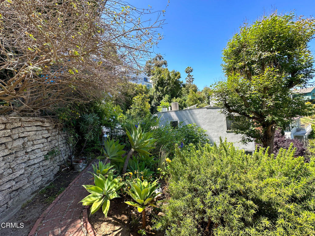 2252 Panorama Terrace