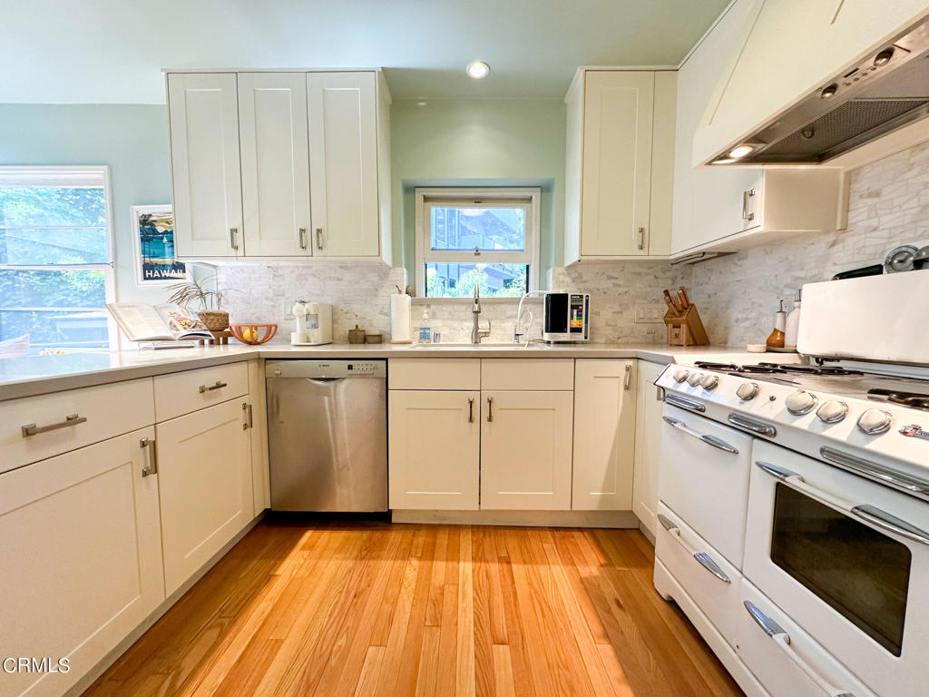 2252 Panorama Terrace