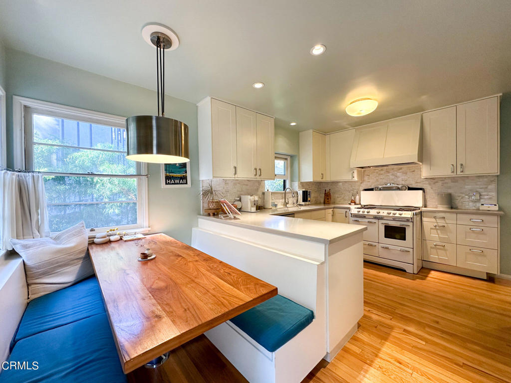 2252 Panorama Terrace