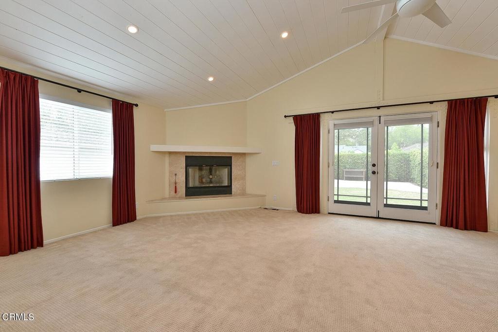 591 N Sunnyslope Avenue