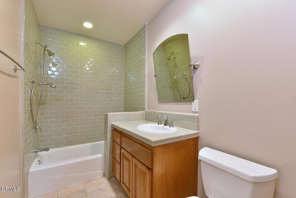 591 N Sunnyslope Avenue