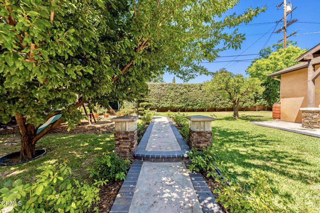 2555 Vista Laguna Terrace