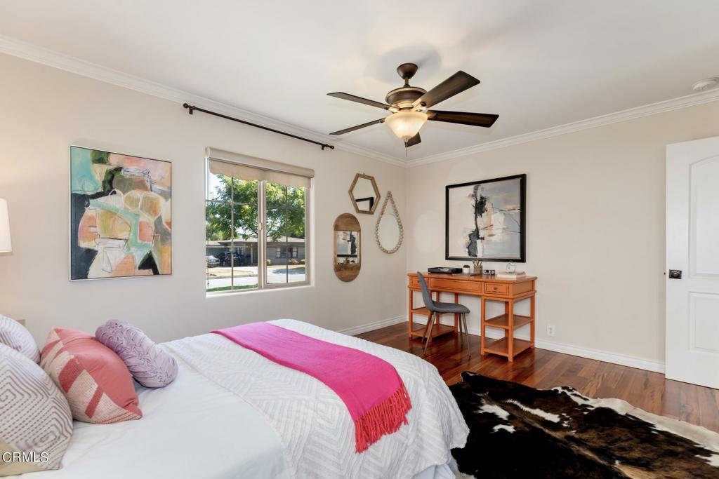 2555 Vista Laguna Terrace