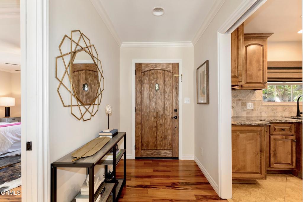 2555 Vista Laguna Terrace