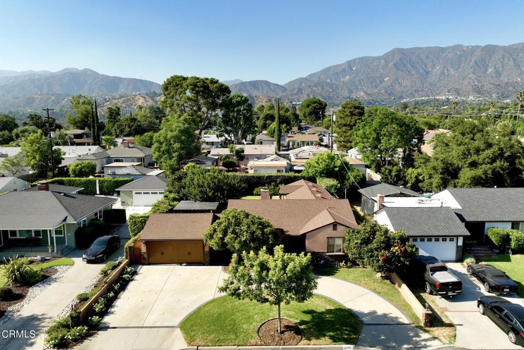 2555 Vista Laguna Terrace