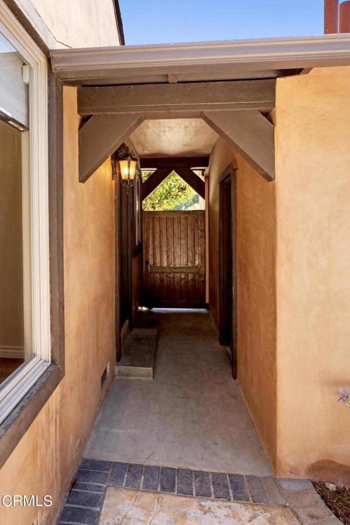 2555 Vista Laguna Terrace