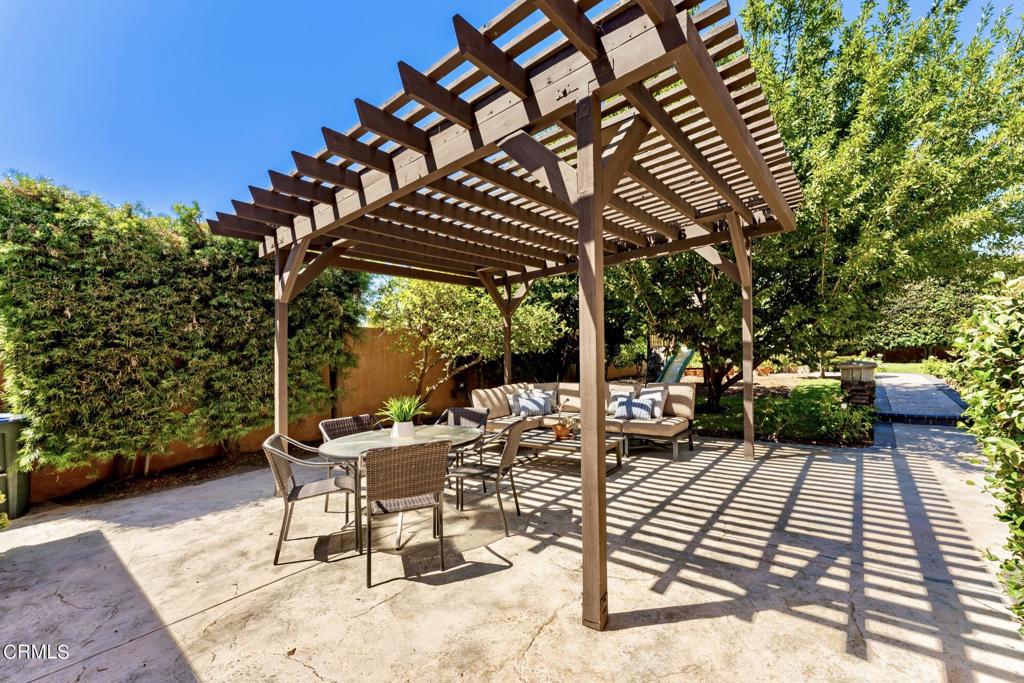 2555 Vista Laguna Terrace