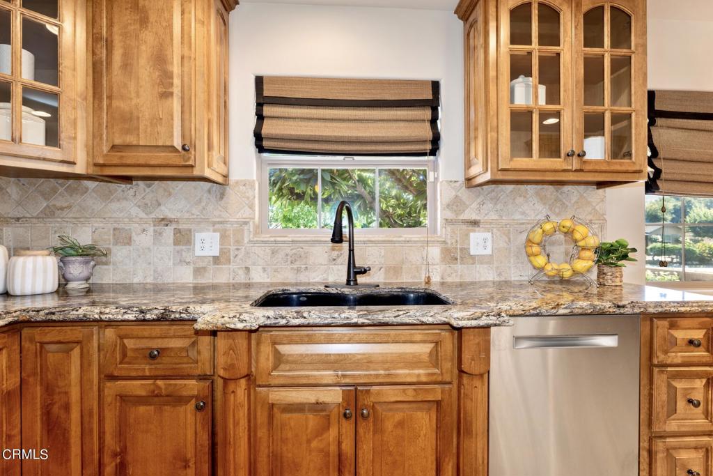 2555 Vista Laguna Terrace