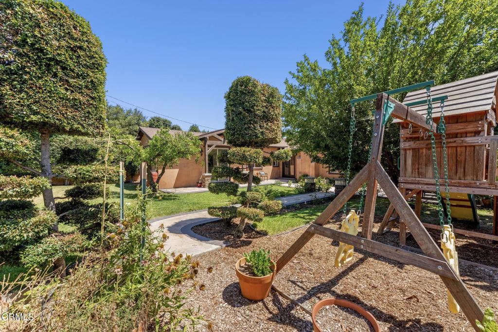 2555 Vista Laguna Terrace