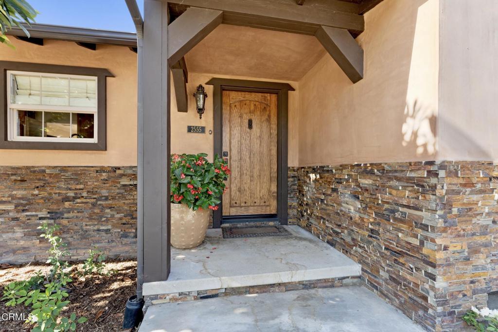 2555 Vista Laguna Terrace