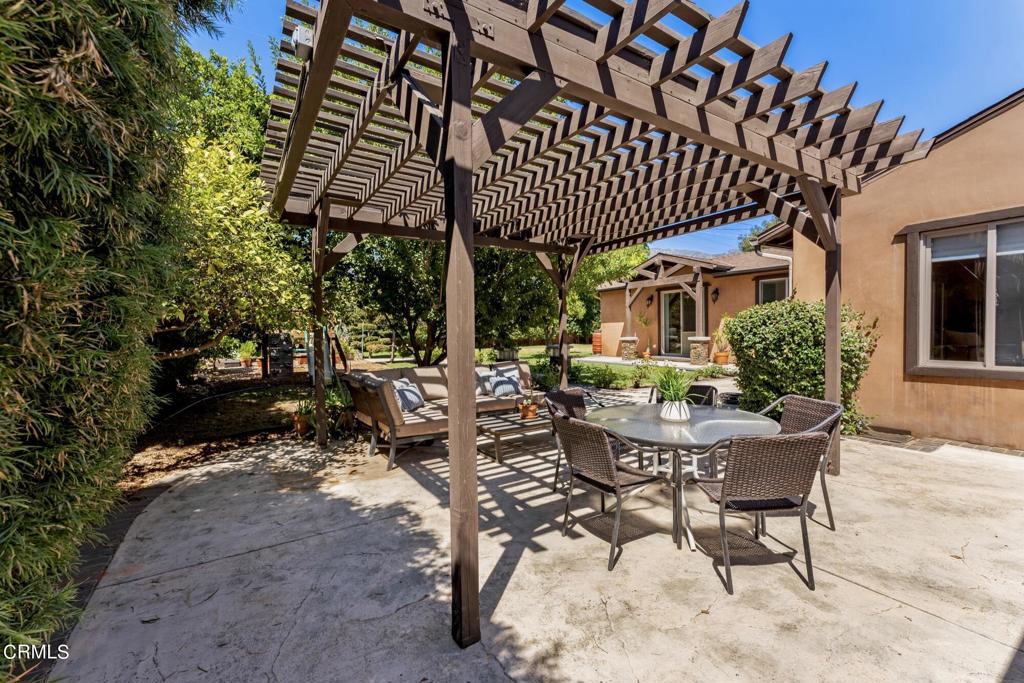 2555 Vista Laguna Terrace