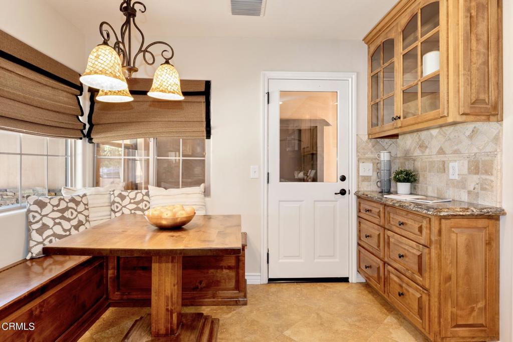 2555 Vista Laguna Terrace