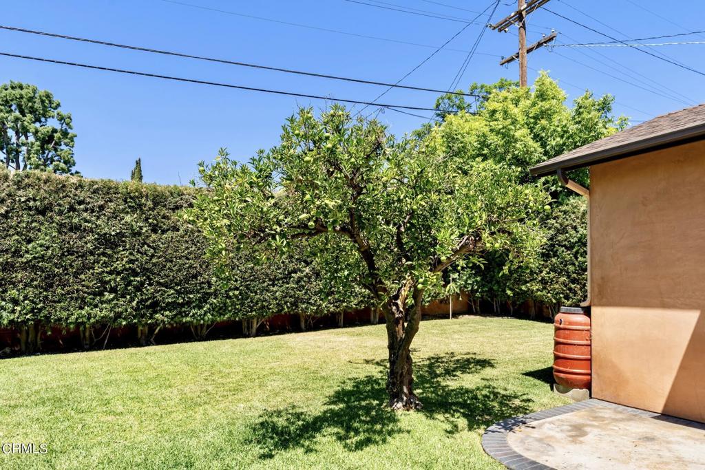 2555 Vista Laguna Terrace