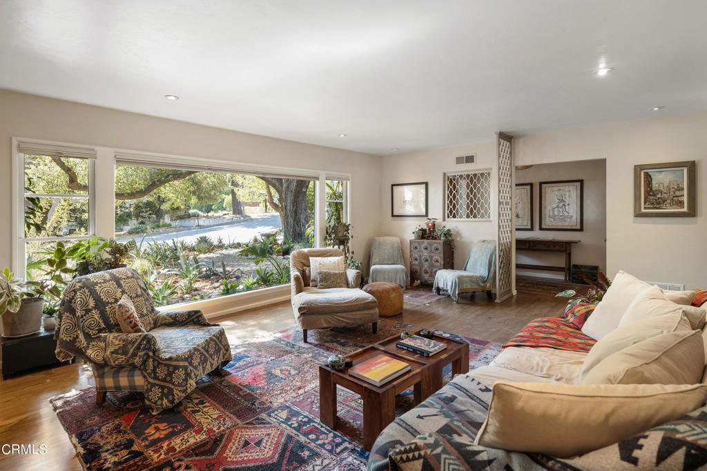 3232 Mount Curve Avenue