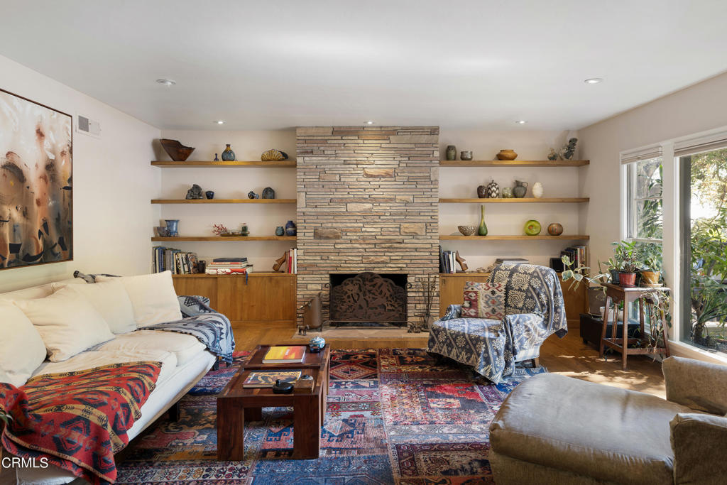 3232 Mount Curve Avenue