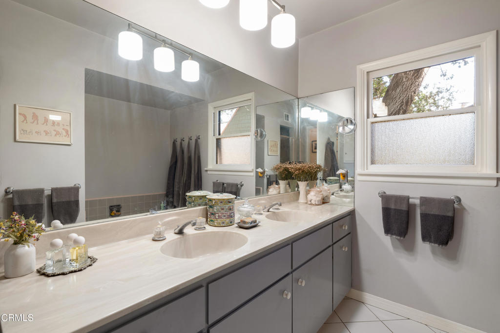 3232 Mount Curve Avenue