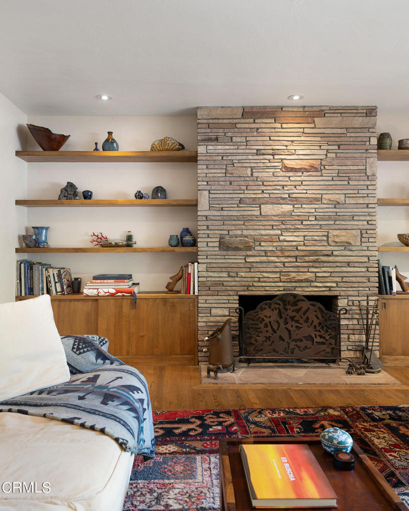 3232 Mount Curve Avenue