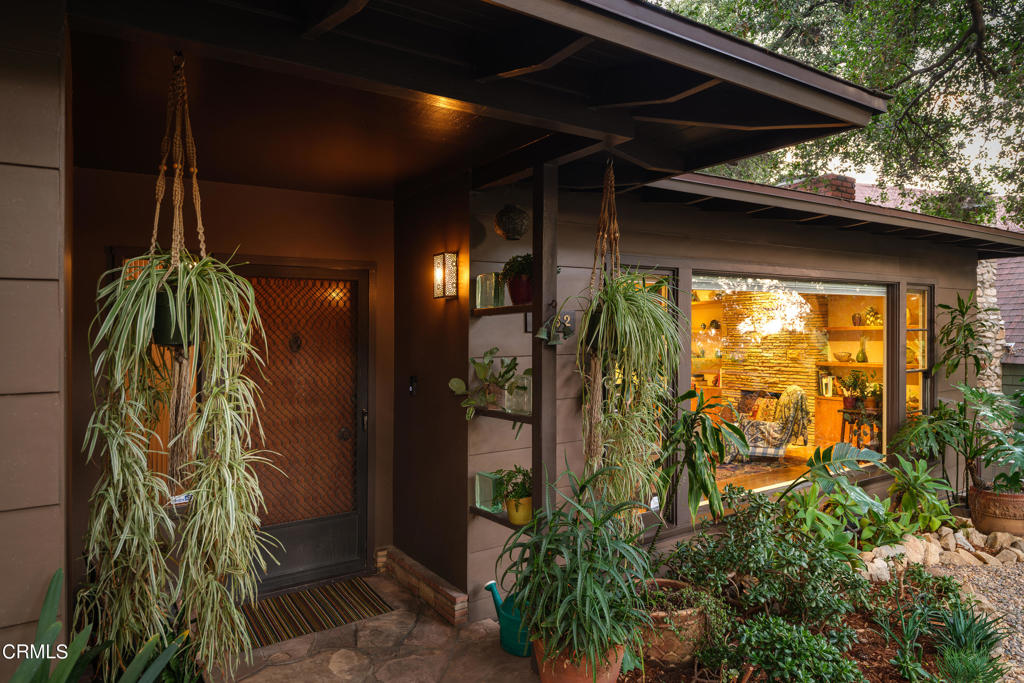 3232 Mount Curve Avenue