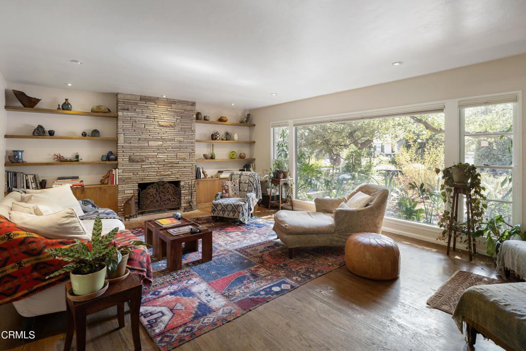 3232 Mount Curve Avenue