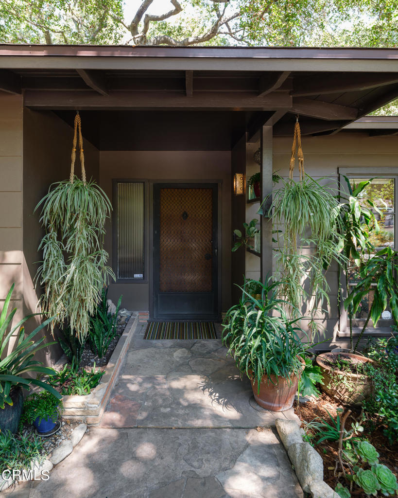 3232 Mount Curve Avenue