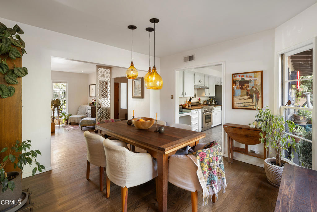 3232 Mount Curve Avenue