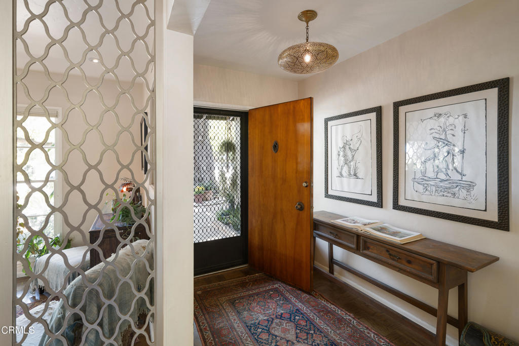 3232 Mount Curve Avenue